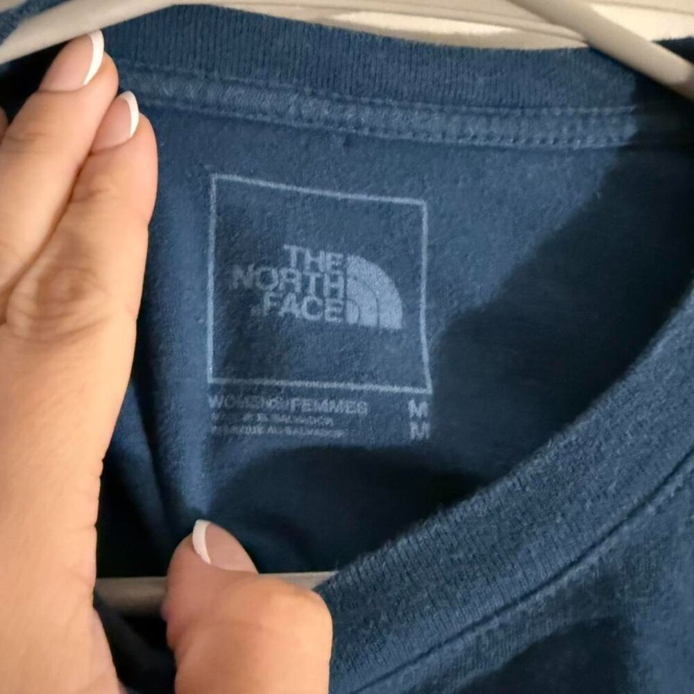 The North Face Men’s Medium Blue T Shirt Logo Outdoor Cotton Short Sleeve - Picture 2 of 4